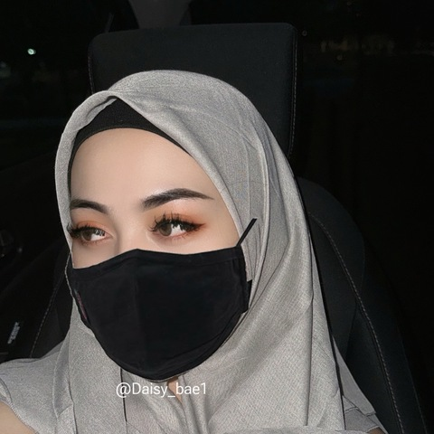 Header of daisy_bae1