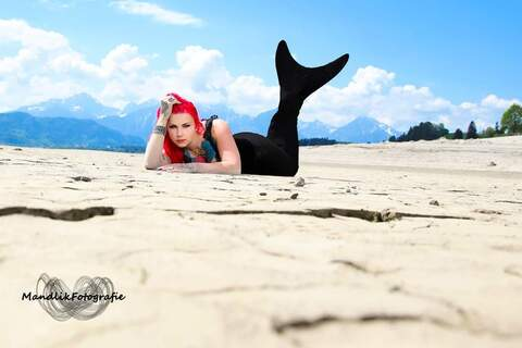 Header of dirtyzoey