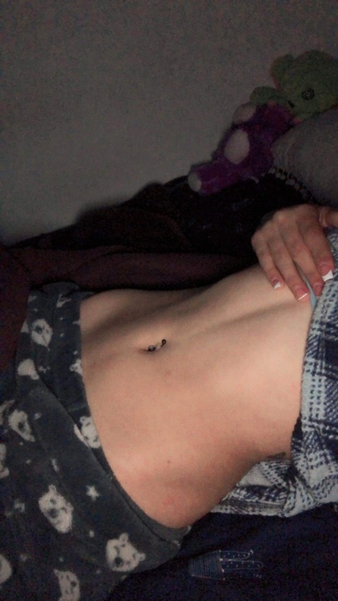 Header of fernandamamiiii