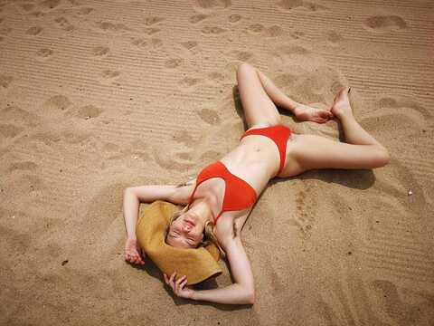 Mischa - natural, hairy and cute (; @mischagoeswild cover picture