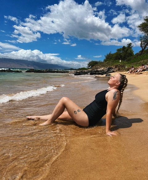 Header of mrsblondebrewer