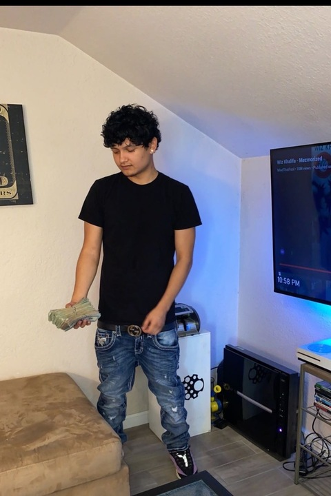 Header of nylonlatina